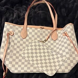 Checkered Tote Bag with Pouch